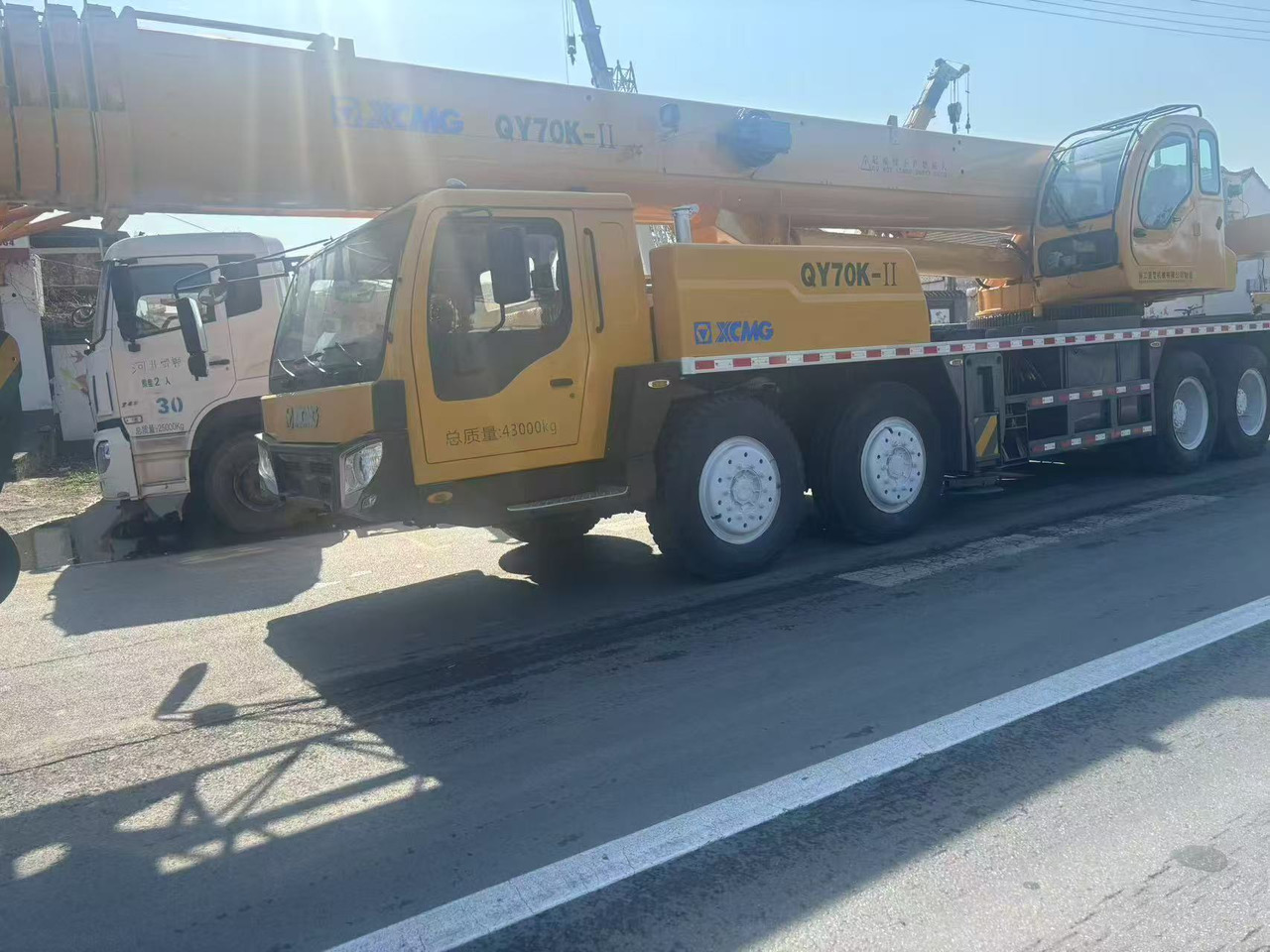 XCMG QY70K-1 QY70K QY80K 70ton 80ton Used Truck Mobile Crane - Cẩu bánh lốp: hình 2 XCMG QY70K-1 QY70K QY80K 70ton 80ton Used Truck Mobile Crane - Cẩu bánh lốp: hình 2