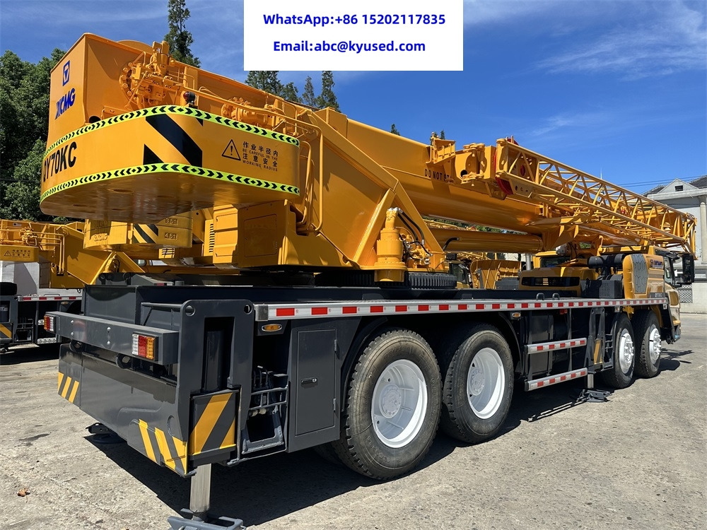 XCMG QY70KC QY75K QY65K QY50K QY60K XCT70 70TON 50TON 65T TRUCK CRANE - Cẩu bánh lốp: hình 4 XCMG QY70KC QY75K QY65K QY50K QY60K XCT70 70TON 50TON 65T TRUCK CRANE - Cẩu bánh lốp: hình 4