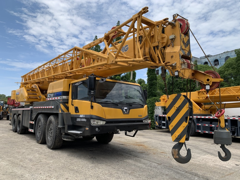 XCMG XCT80L5 XCT80 QY80K 80 ton truck crane - Cẩu bánh lốp: hình 1 XCMG XCT80L5 XCT80 QY80K 80 ton truck crane - Cẩu bánh lốp: hình 1