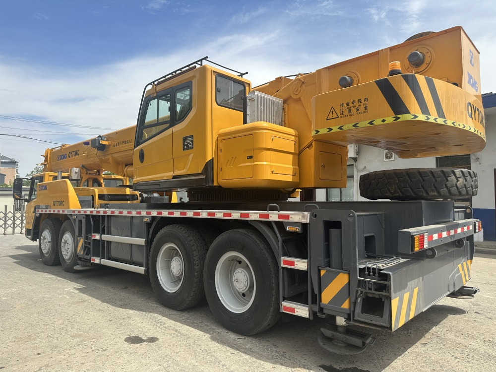XCMG qy70kc xct75 qy75kc 70ton 75 ton 80 ton 85 ton 90 ton 100 ton 110 ton 130 ton truck crane - Cẩu bánh lốp: hình 3 XCMG qy70kc xct75 qy75kc 70ton 75 ton 80 ton 85 ton 90 ton 100 ton 110 ton 130 ton truck crane - Cẩu bánh lốp: hình 3