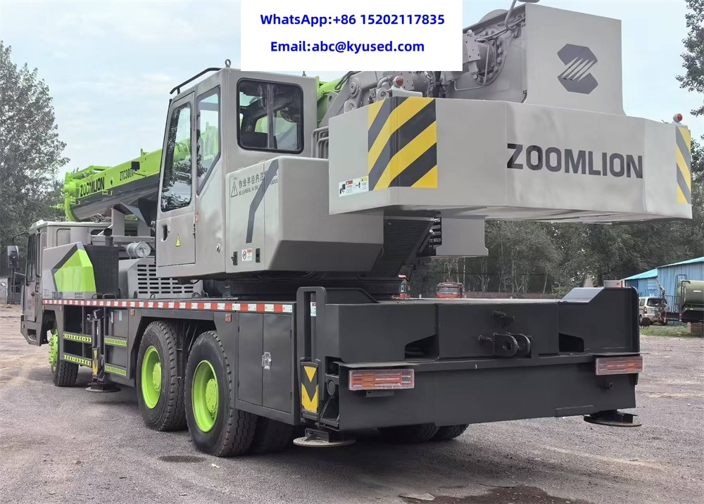 ZOOMLION ZTC300V 30ton - Cẩu bánh lốp: hình 4 ZOOMLION ZTC300V 30ton - Cẩu bánh lốp: hình 4