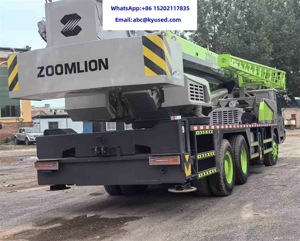 ZOOMLION ZTC300V 30ton - Cẩu bánh lốp: hình 3 ZOOMLION ZTC300V 30ton - Cẩu bánh lốp: hình 3