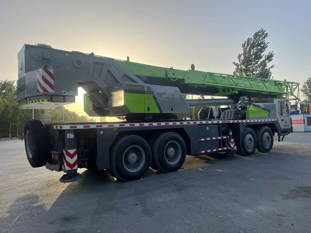 ZOOMLION ZTC700V 70 ton 80 ton ztc800v ztc1000v truck crane - Cẩu bánh lốp: hình 3 ZOOMLION ZTC700V 70 ton 80 ton ztc800v ztc1000v truck crane - Cẩu bánh lốp: hình 3