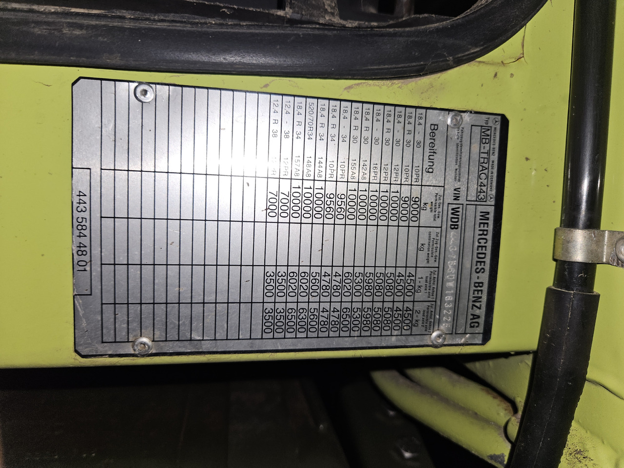 MERCEDES-BENZ MB-TRAC 1600 - Máy cày: hình 5 MERCEDES-BENZ MB-TRAC 1600 - Máy cày: hình 5