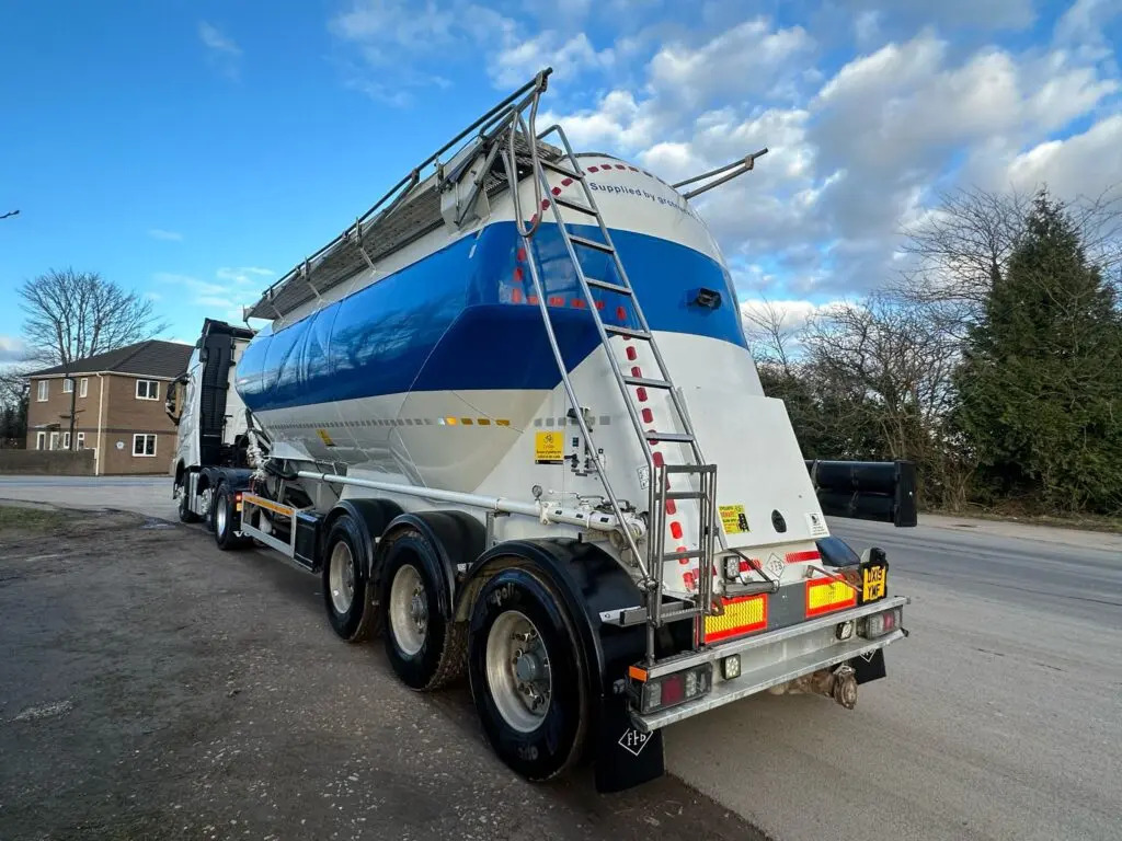 Feldbinder Powder Tanker - Sơ mi rơ moóc bồn silo: hình 4 Feldbinder Powder Tanker - Sơ mi rơ moóc bồn silo: hình 4