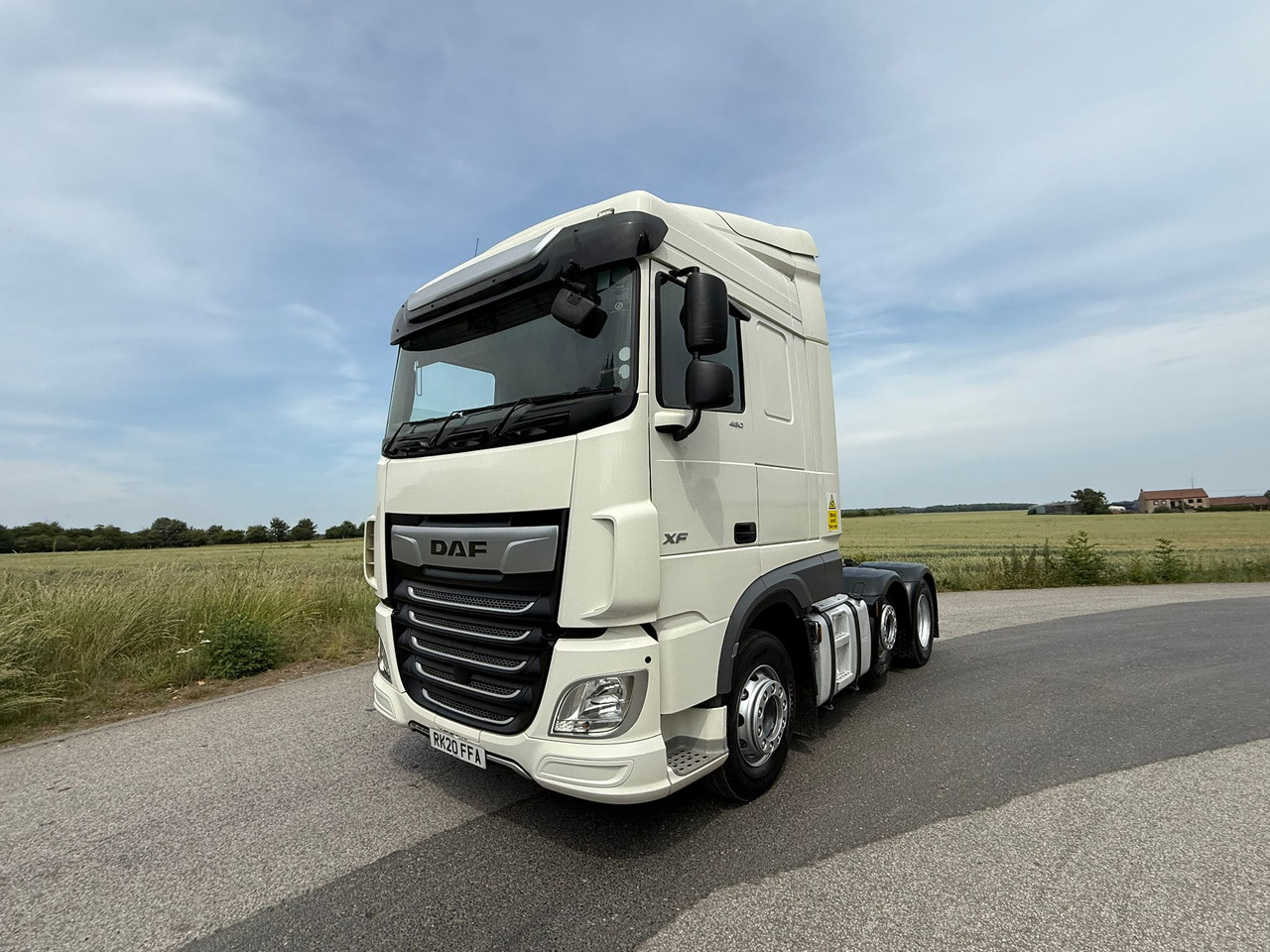 DAF XF 105 480 RHD - Xe đầu kéo: hình 1 DAF XF 105 480 RHD - Xe đầu kéo: hình 1