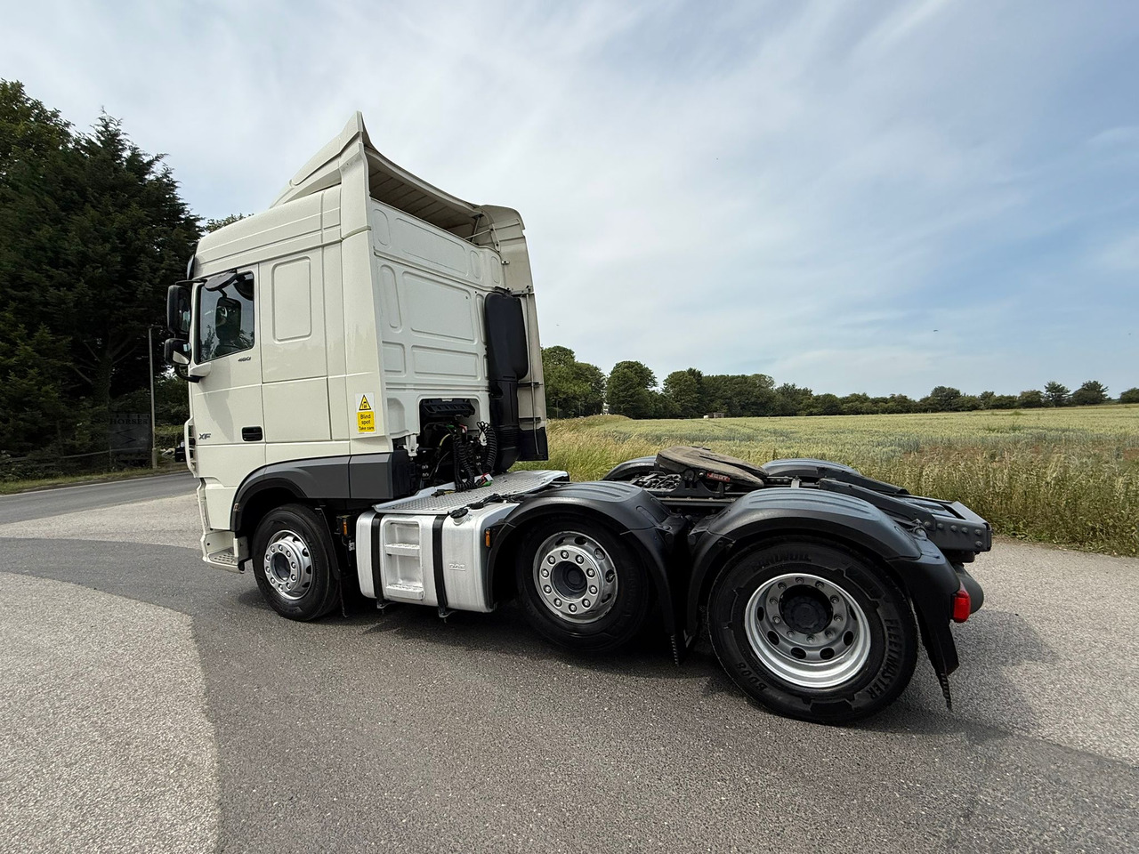 DAF XF 105 480 RHD - Xe đầu kéo: hình 2 DAF XF 105 480 RHD - Xe đầu kéo: hình 2