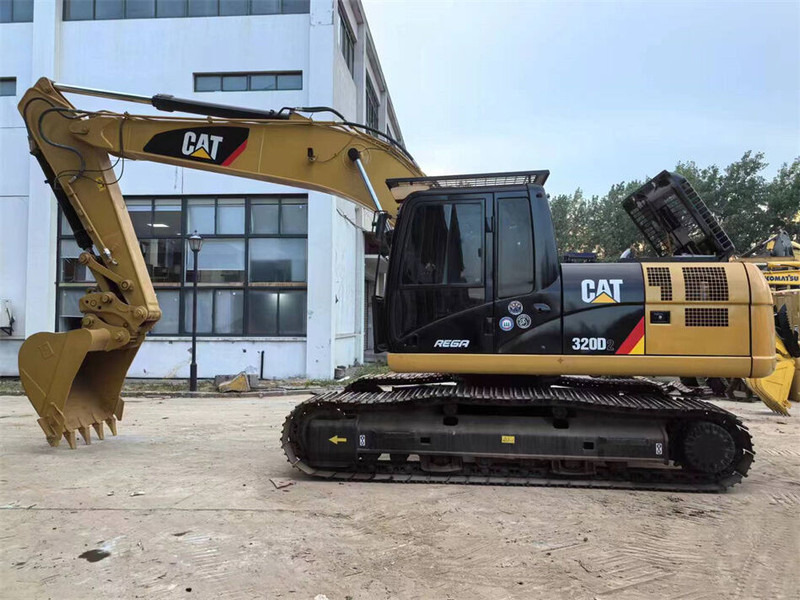Caterpillar 320D2 - Máy xúc bánh xích: hình 1 Caterpillar 320D2 - Máy xúc bánh xích: hình 1