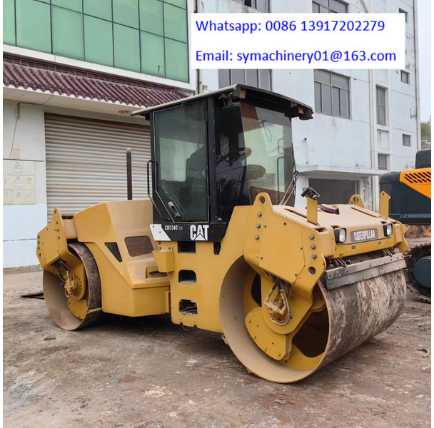 Caterpillar CB534D - Máy lăn đường: hình 1 Caterpillar CB534D - Máy lăn đường: hình 1