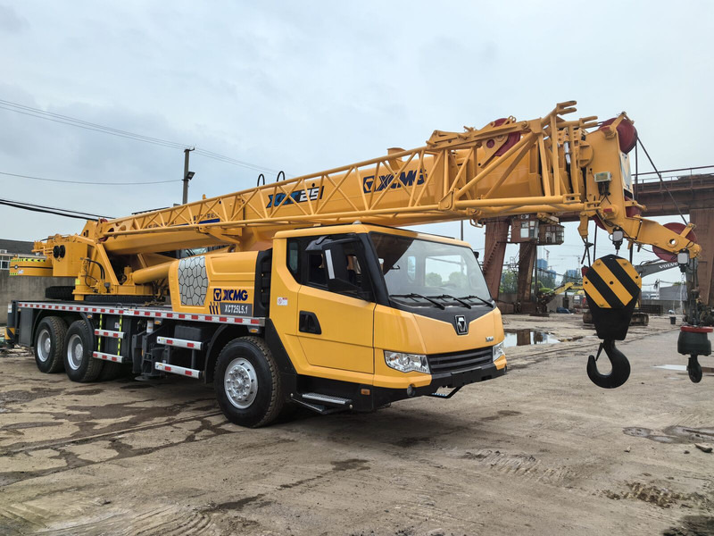 XCMG XCT25 - Cần cẩu mọi địa hình: hình 4 XCMG XCT25 - Cần cẩu mọi địa hình: hình 4