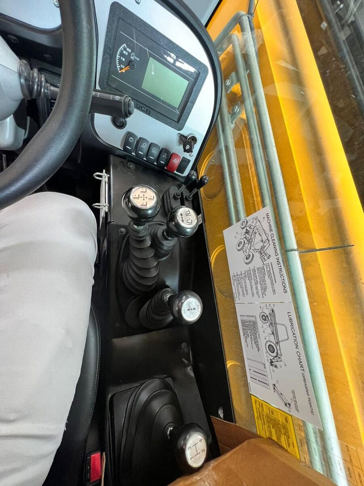 New JCB 530-110 telehandler - Xe nhấc hình viễn vọng kính: hình 4 New JCB 530-110 telehandler - Xe nhấc hình viễn vọng kính: hình 4
