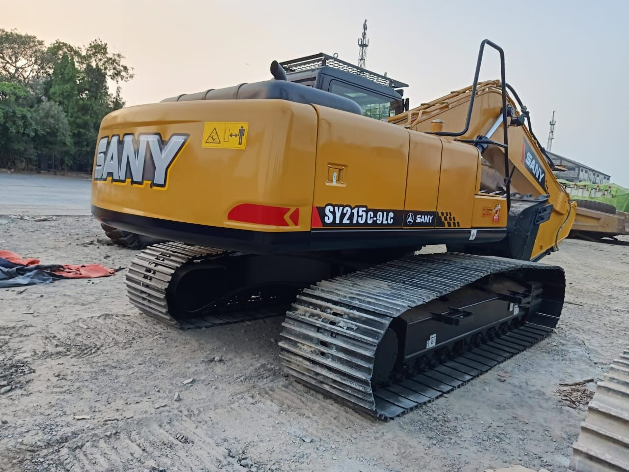 New Sany SY 215 MITSUBISHI ENGINE tracked excavator - Máy xúc bánh xích: hình 3 New Sany SY 215 MITSUBISHI ENGINE tracked excavator - Máy xúc bánh xích: hình 3