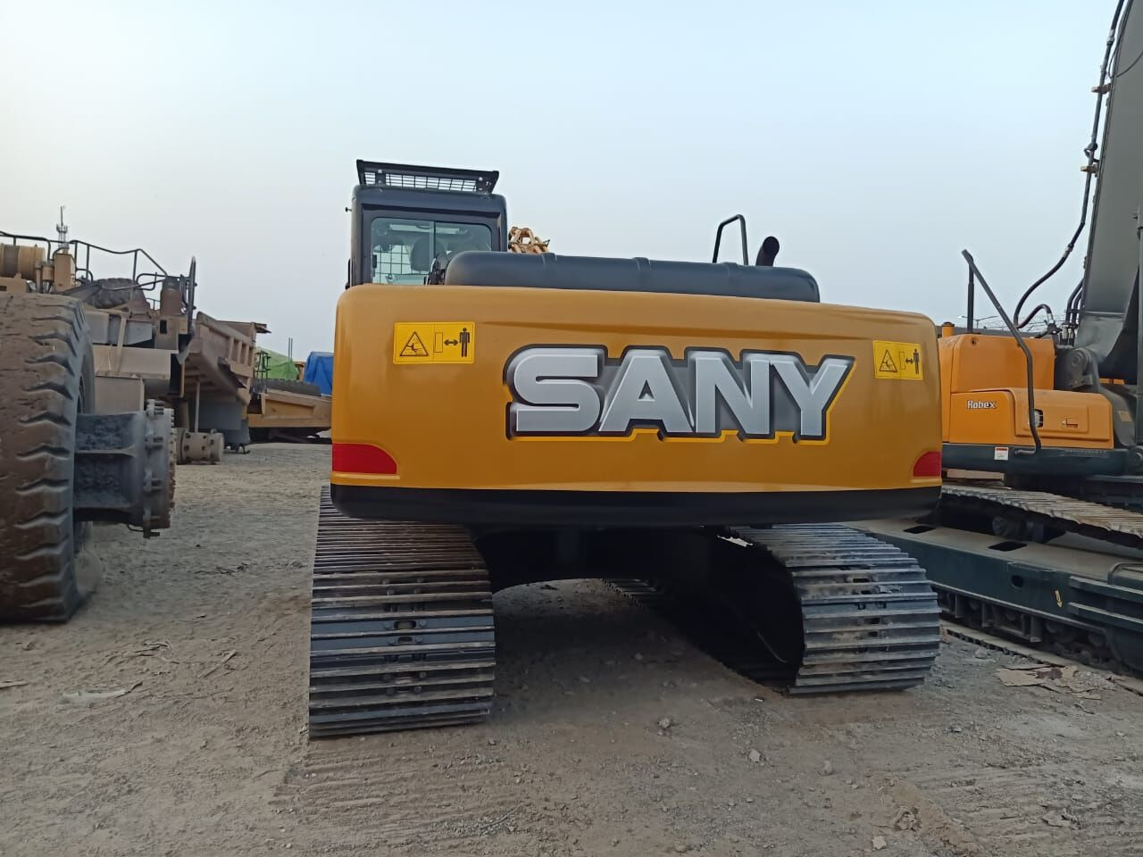 New Sany SY 215 MITSUBISHI ENGINE tracked excavator - Máy xúc bánh xích: hình 2 New Sany SY 215 MITSUBISHI ENGINE tracked excavator - Máy xúc bánh xích: hình 2