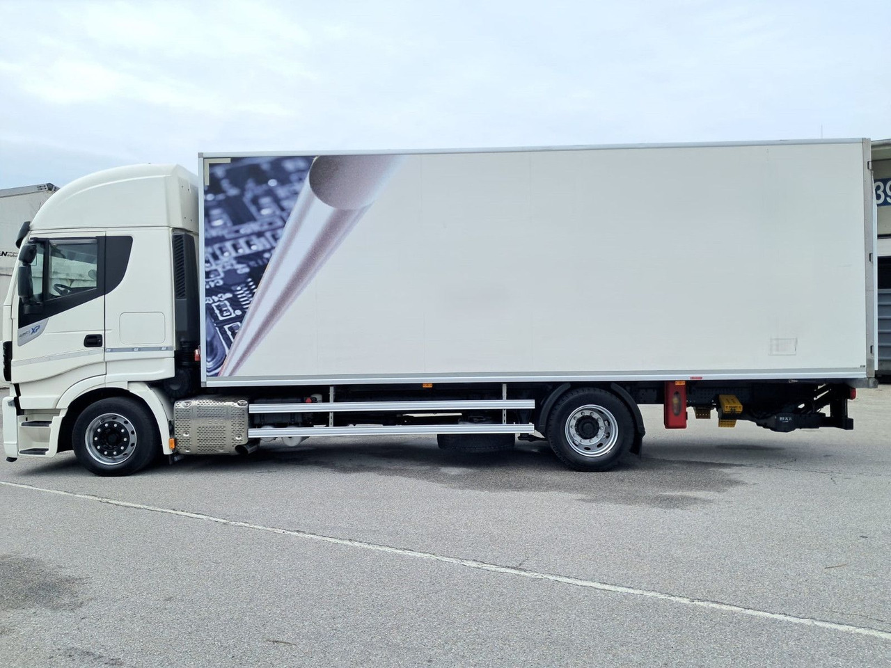 Iveco Stralis 460 Kühlkoffer | LBW | Klima | Retar - Xe tải đông lạnh: hình 4 Iveco Stralis 460 Kühlkoffer | LBW | Klima | Retar - Xe tải đông lạnh: hình 4