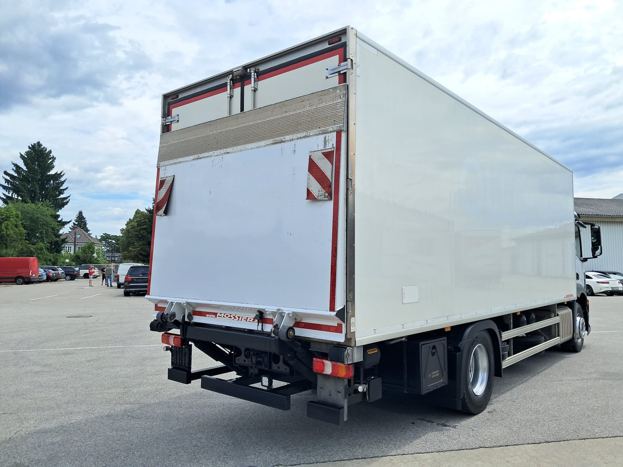 MERCEDES-BENZ Antos 2135 Kühlkoffer | Supra 850 | Standheizung - Xe tải đông lạnh: hình 5 MERCEDES-BENZ Antos 2135 Kühlkoffer | Supra 850 | Standheizung - Xe tải đông lạnh: hình 5
