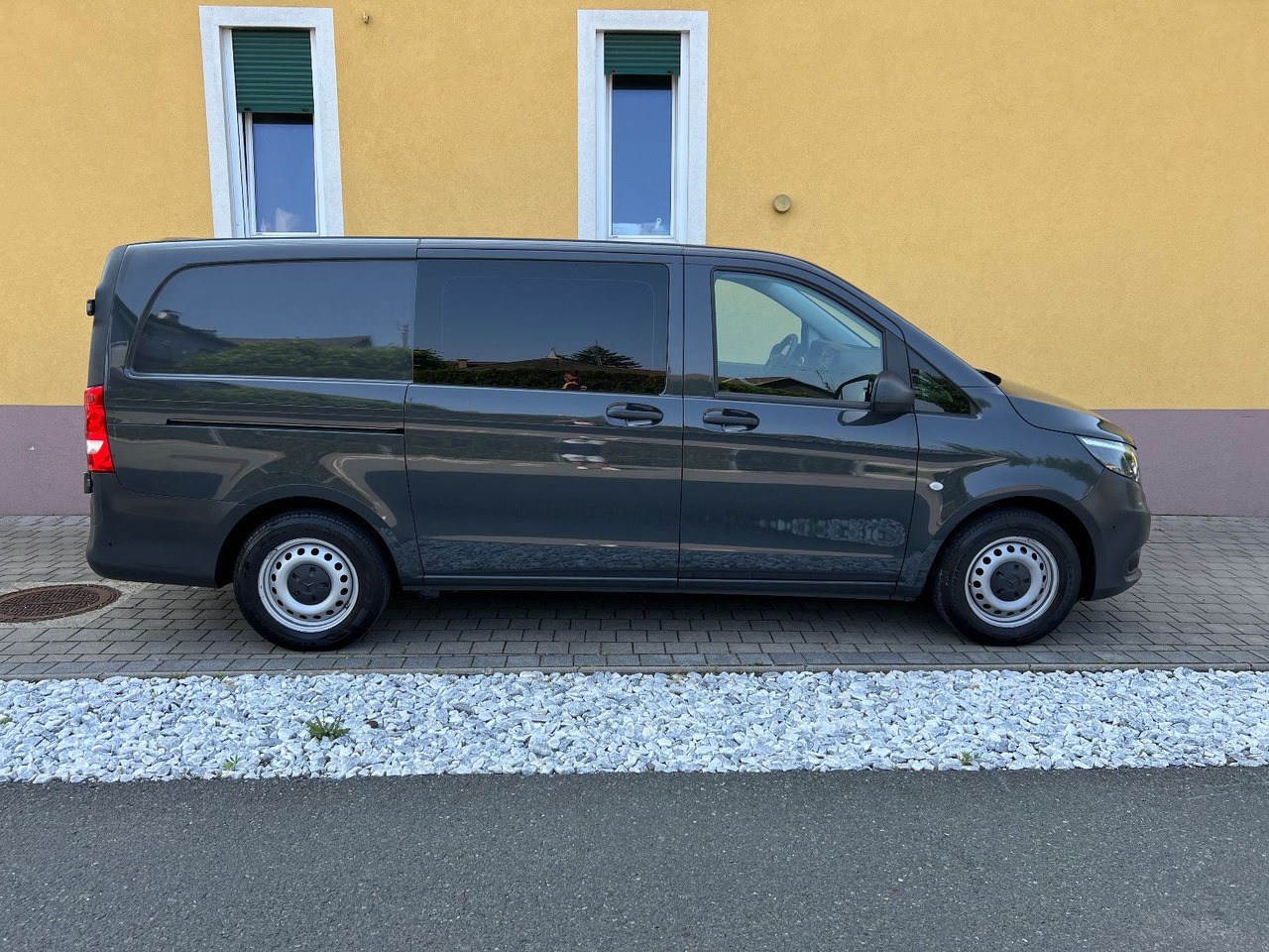 Mercedes-Benz Vito 114 lang | Klima | Schiebetür | Tempomat - Xe van nhỏ gọn: hình 3 Mercedes-Benz Vito 114 lang | Klima | Schiebetür | Tempomat - Xe van nhỏ gọn: hình 3