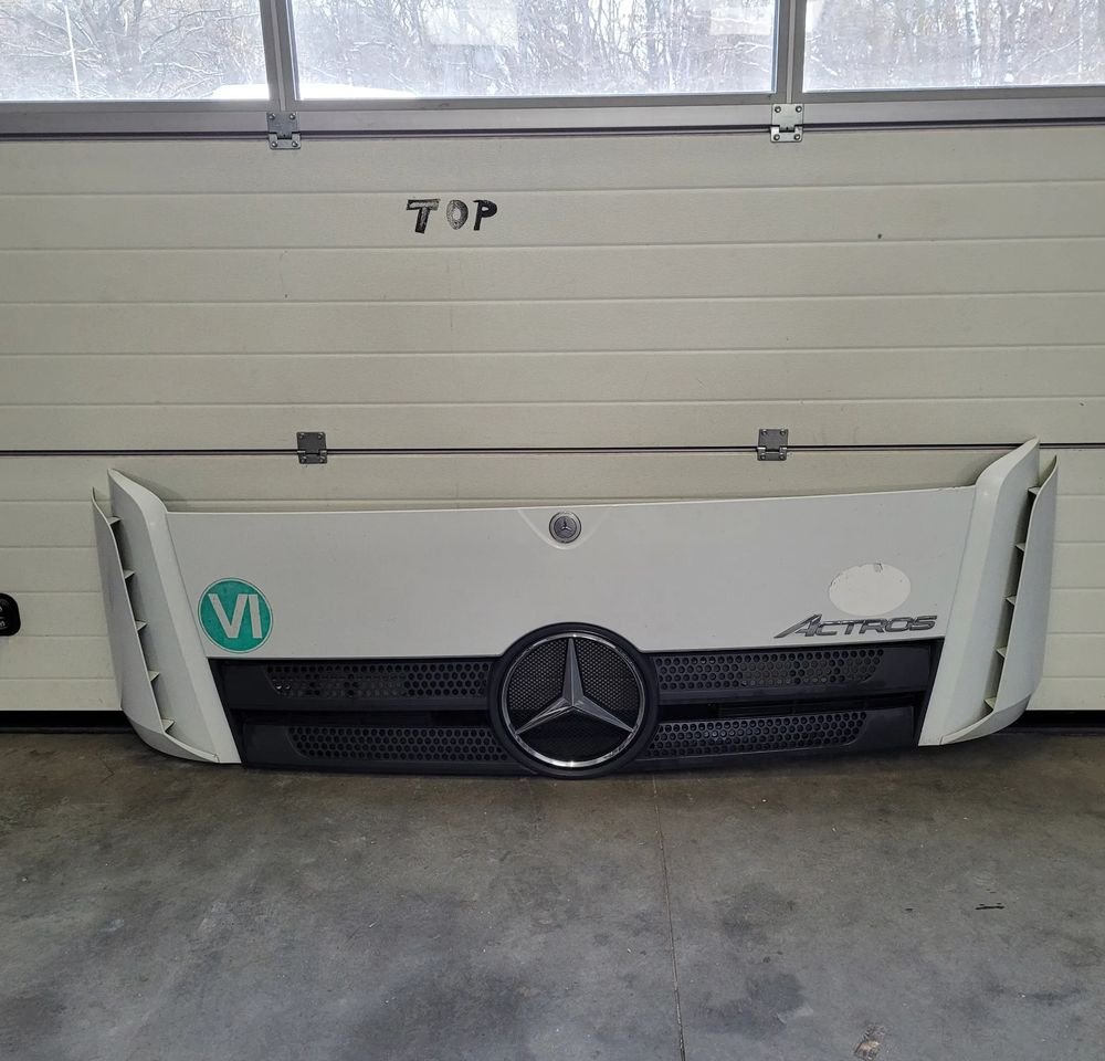 ATRAPA MASKA ACTROS MP4 SZEROKA KABINA ORYGINAŁ - Nắp máy cho Xe tải: hình 1 ATRAPA MASKA ACTROS MP4 SZEROKA KABINA ORYGINAŁ - Nắp máy cho Xe tải: hình 1