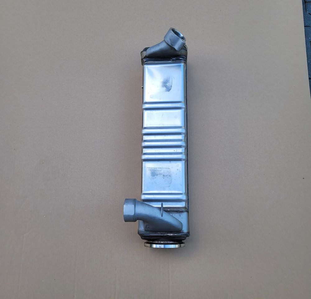 CHŁODNICA EGR VOLVO FH4 FH5 ORYGINAŁ 21944868 CHWALIM116 - Hệ thống làm mát cho Xe tải: hình 1 CHŁODNICA EGR VOLVO FH4 FH5 ORYGINAŁ 21944868 CHWALIM116 - Hệ thống làm mát cho Xe tải: hình 1