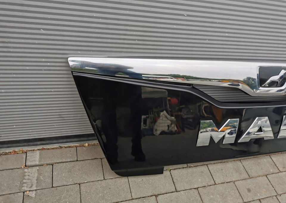 GRILL MAN TGX E6 LIFT 81.61150-6106 - Lưới tản nhiệt cho Xe tải: hình 3 GRILL MAN TGX E6 LIFT 81.61150-6106 - Lưới tản nhiệt cho Xe tải: hình 3