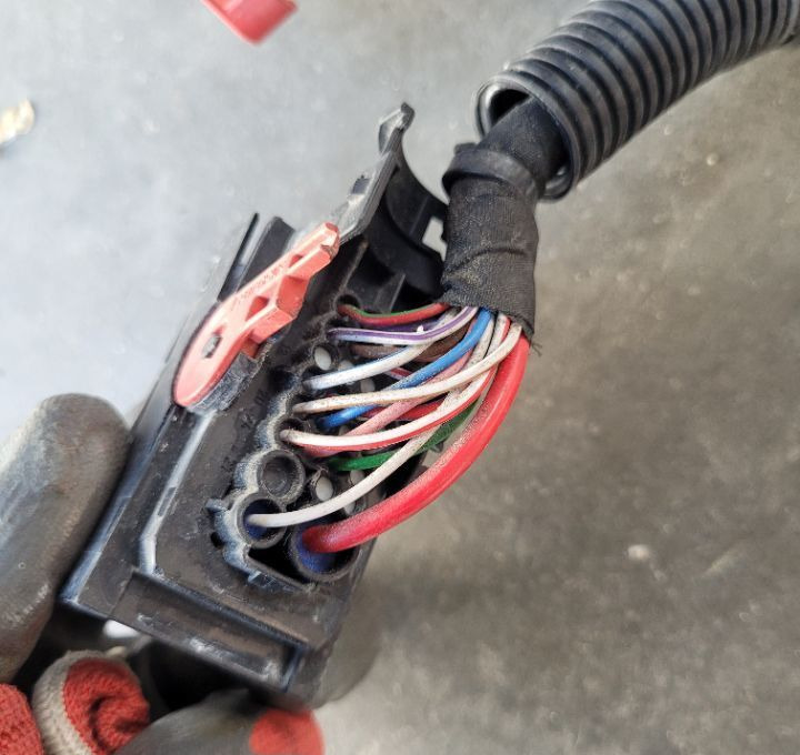 INSTALACJA ZDERZAKA VOLVO FH4 ORYGINAŁ - Linh kiện điện cho Xe tải: hình 2 INSTALACJA ZDERZAKA VOLVO FH4 ORYGINAŁ - Linh kiện điện cho Xe tải: hình 2