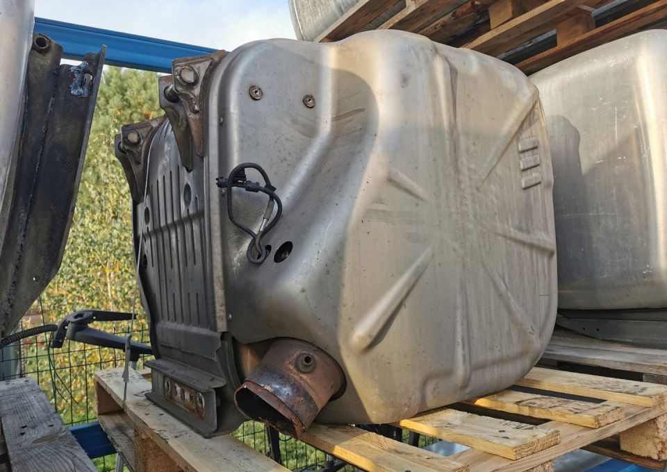 KATALIZATOR IVECO STRALIS HI WAY EURO6 - Bộ chuyển đổi xúc tác cho Xe tải: hình 1 KATALIZATOR IVECO STRALIS HI WAY EURO6 - Bộ chuyển đổi xúc tác cho Xe tải: hình 1