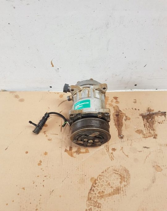 KOMPRESORA KLIMATYZACJA MAN TGS TGX EURO6 - Lốc điều hòa cho Xe tải: hình 1 KOMPRESORA KLIMATYZACJA MAN TGS TGX EURO6 - Lốc điều hòa cho Xe tải: hình 1