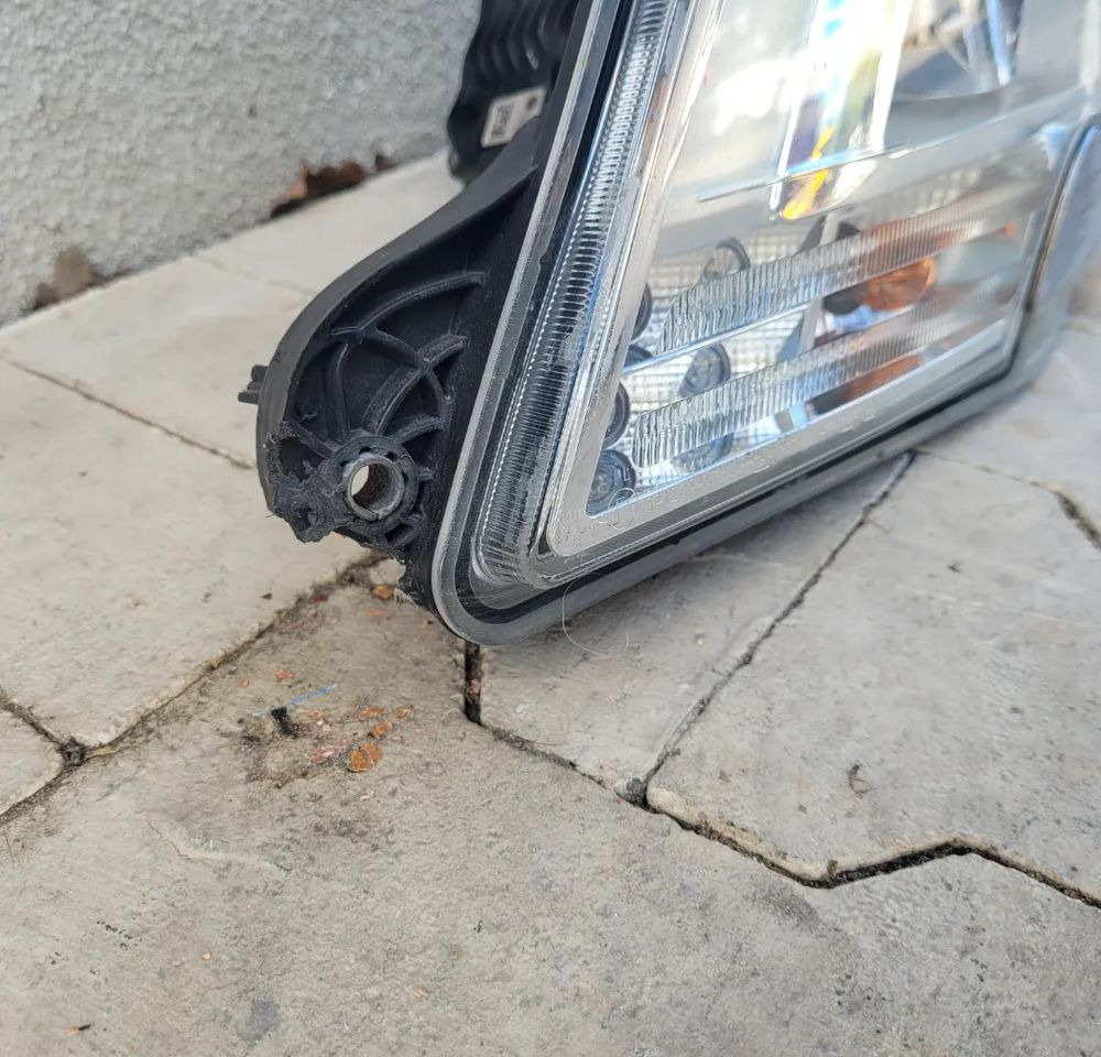 LAMPA LEWA FULL LED DAF XF 106 ORYGINAL - Đèn/ Chiếu sáng cho Xe tải: hình 2 LAMPA LEWA FULL LED DAF XF 106 ORYGINAL - Đèn/ Chiếu sáng cho Xe tải: hình 2