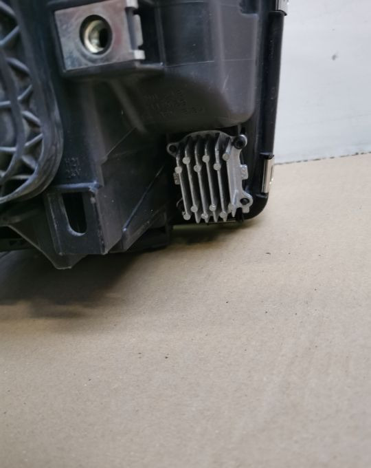 LAMPA XENON MAN TGX TGS RH.ORYGINAŁ LIFT MOCNY LED - Đèn trước cho Xe tải: hình 4 LAMPA XENON MAN TGX TGS RH.ORYGINAŁ LIFT MOCNY LED - Đèn trước cho Xe tải: hình 4