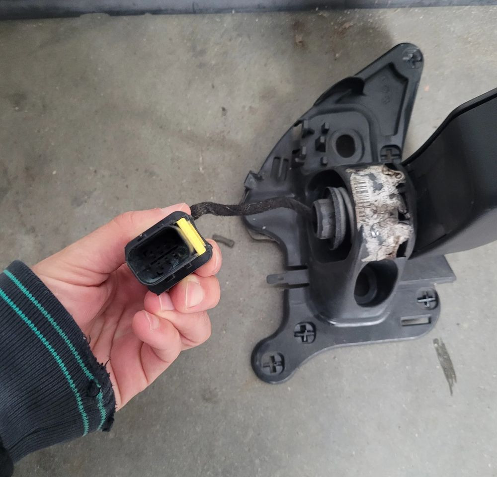 LUSTERKO VOLVO FH4 FH5 RH ORYGINAŁ CHWALIM116 - Gương chiếu hậu cho Xe tải: hình 3 LUSTERKO VOLVO FH4 FH5 RH ORYGINAŁ CHWALIM116 - Gương chiếu hậu cho Xe tải: hình 3