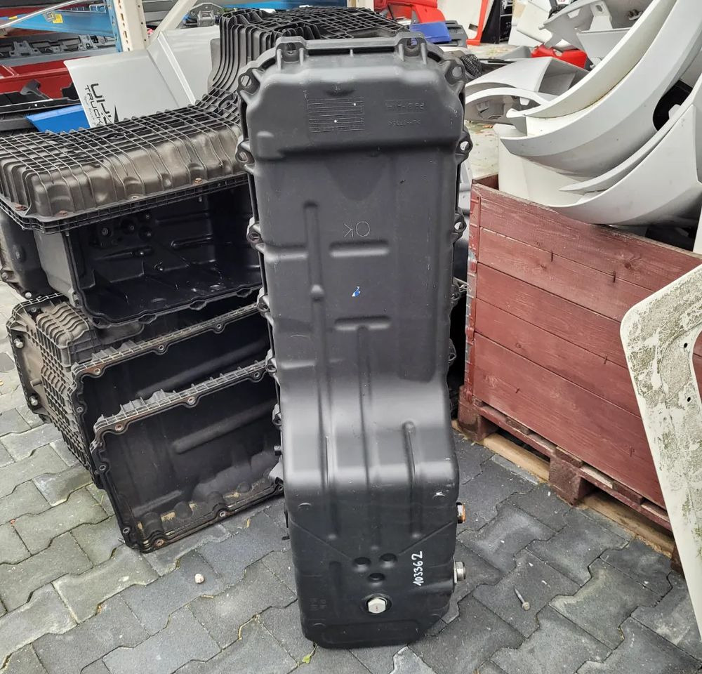 MISKA OLEJOWA RENAULT RANGE T 13 DXI 13 - Đáy các te cho Xe tải: hình 1 MISKA OLEJOWA RENAULT RANGE T 13 DXI 13 - Đáy các te cho Xe tải: hình 1