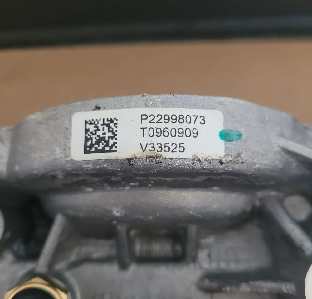PODSTAWA FILTRA OLEJU VOLVO FH4 ORYGINAŁ 22998073 CHWALIM116 - Hệ thống nhiên liệu cho Xe tải: hình 4 PODSTAWA FILTRA OLEJU VOLVO FH4 ORYGINAŁ 22998073 CHWALIM116 - Hệ thống nhiên liệu cho Xe tải: hình 4