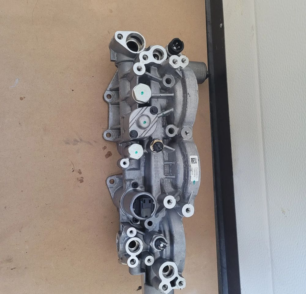 PODSTAWA FILTRA OLEJU VOLVO FH4 ORYGINAŁ 22998073 CHWALIM116 - Hệ thống nhiên liệu cho Xe tải: hình 2 PODSTAWA FILTRA OLEJU VOLVO FH4 ORYGINAŁ 22998073 CHWALIM116 - Hệ thống nhiên liệu cho Xe tải: hình 2