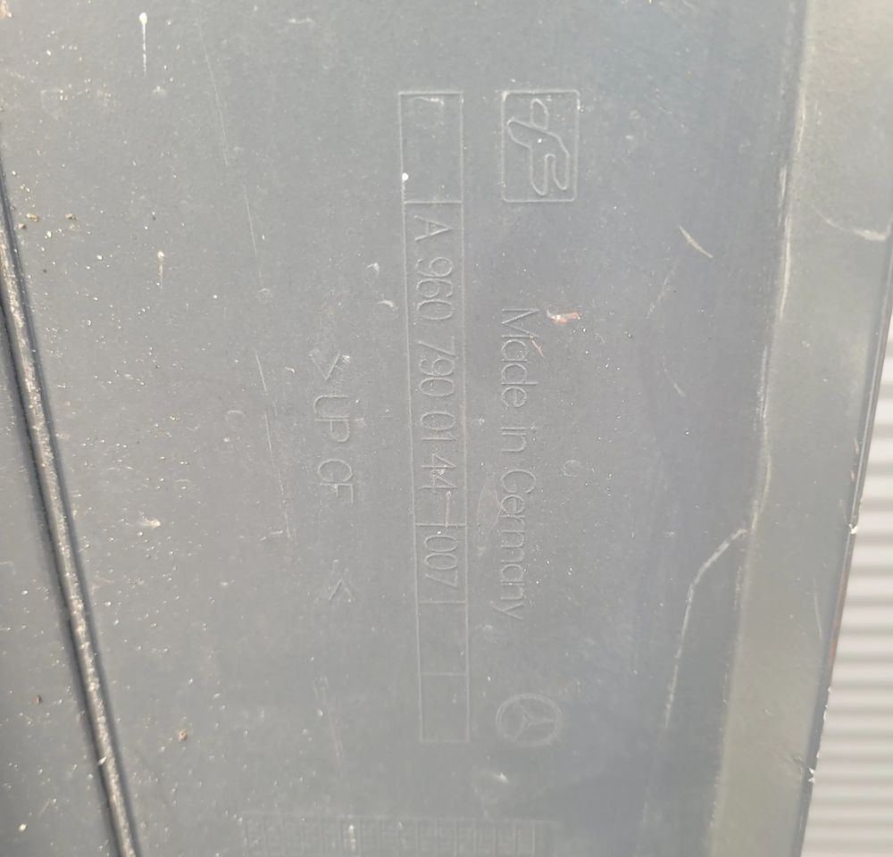 SPOJLER ZAKABINOWY MERCEDES ACTROS MP4 LH ORYGINAŁ CHWALIM116 - Khí động học/ Spoiler cho Xe tải: hình 3 SPOJLER ZAKABINOWY MERCEDES ACTROS MP4 LH ORYGINAŁ CHWALIM116 - Khí động học/ Spoiler cho Xe tải: hình 3