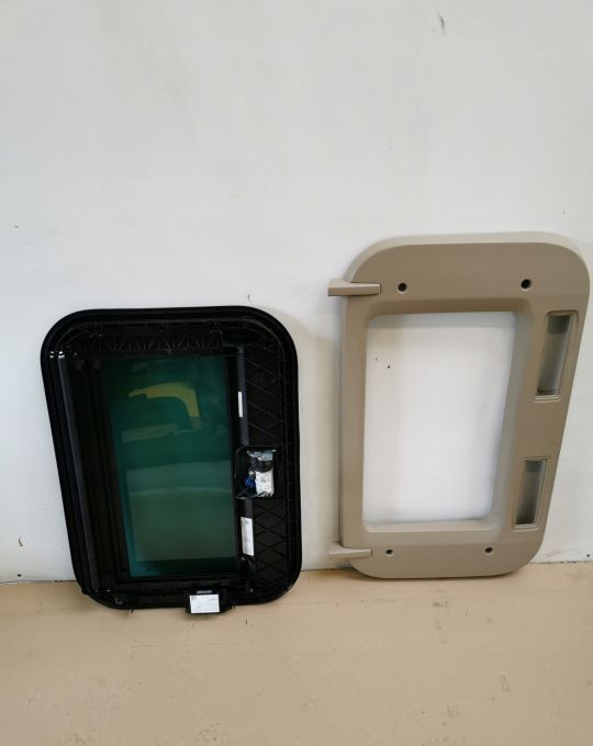 SZYBERDACH MAN TGX TGS ELKTRYCZNY EURO 6 - Thân xe và ngoại thất: hình 1 SZYBERDACH MAN TGX TGS ELKTRYCZNY EURO 6 - Thân xe và ngoại thất: hình 1