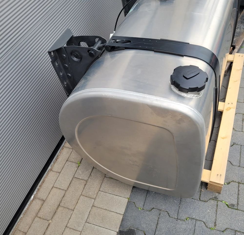 ZBIORNIK PALIWA VOLVO FH4 FH5 GAMA 140X70X70CM 21516453 570L CHWALIM116 - Hệ thống nhiên liệu cho Xe tải: hình 2 ZBIORNIK PALIWA VOLVO FH4 FH5 GAMA 140X70X70CM 21516453 570L CHWALIM116 - Hệ thống nhiên liệu cho Xe tải: hình 2