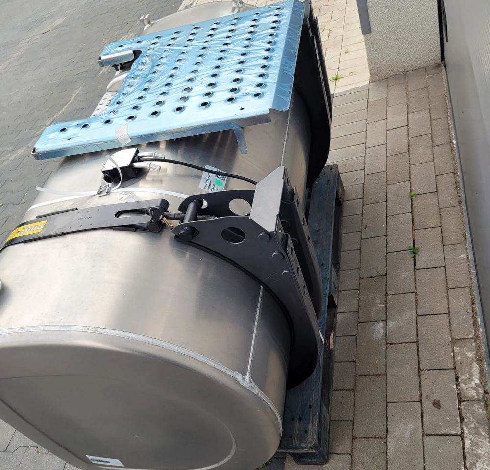 ZBIORNIK PALWA VOLVO FH4 FH5 FMX 21335687 155X70X70CM 620L CHWALIM116 - Hệ thống nhiên liệu cho Xe tải: hình 4 ZBIORNIK PALWA VOLVO FH4 FH5 FMX 21335687 155X70X70CM 620L CHWALIM116 - Hệ thống nhiên liệu cho Xe tải: hình 4