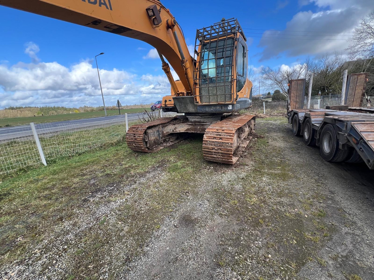 HYUNDAI ROBEX180L0-9 - Máy xúc bánh xích: hình 3 HYUNDAI ROBEX180L0-9 - Máy xúc bánh xích: hình 3