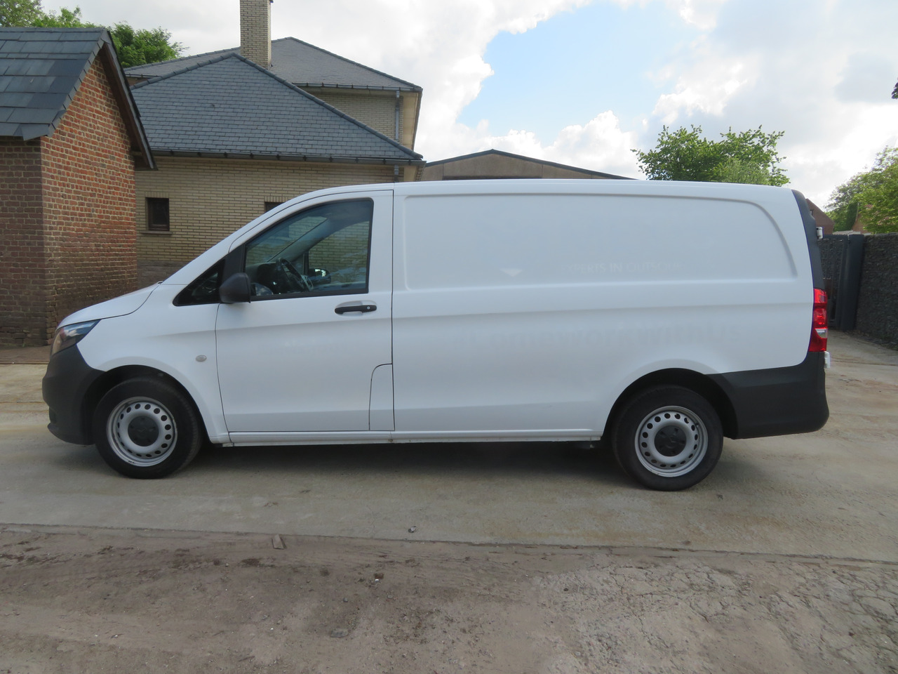 - Xe van nhỏ gọn: hình 4 - Xe van nhỏ gọn: hình 4