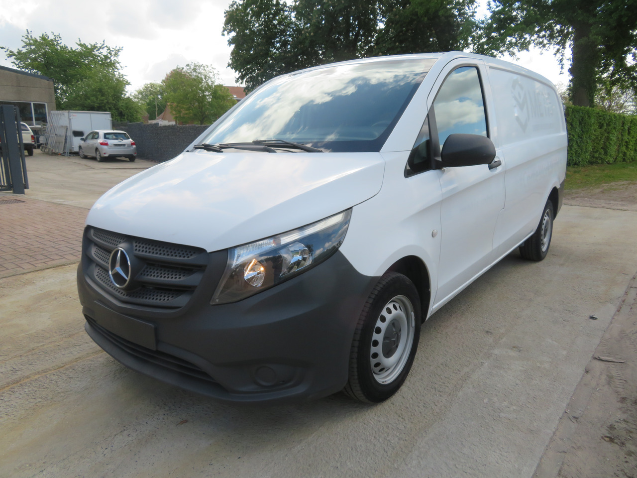 - Xe van nhỏ gọn: hình 3 - Xe van nhỏ gọn: hình 3