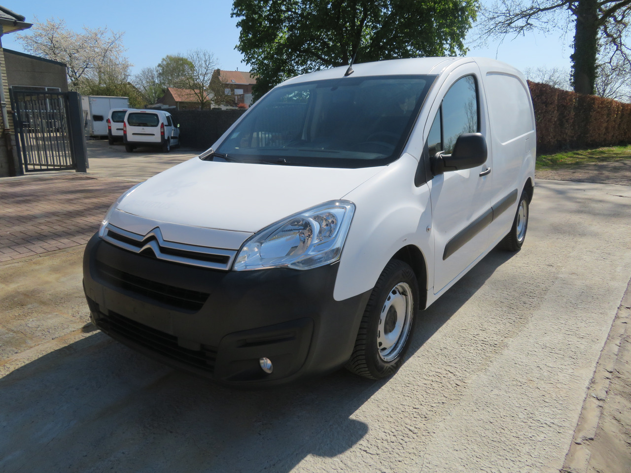CITROËN Berlingo 1.6 BlueHDi CLUB - Xe van chở hàng: hình 3 CITROËN Berlingo 1.6 BlueHDi CLUB - Xe van chở hàng: hình 3