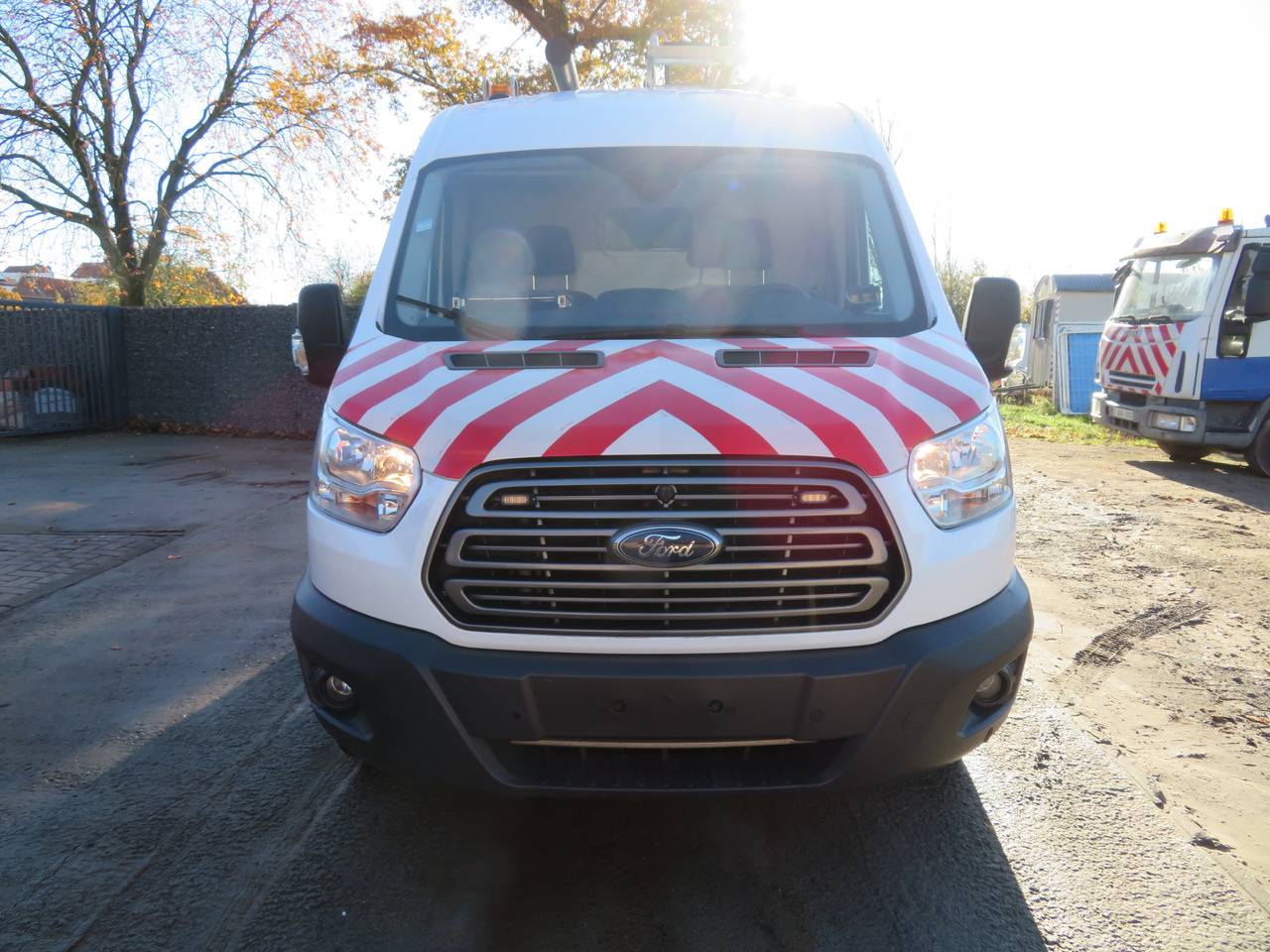 Ford Transit 2.0TDCi - L2H2 - Xe van chở hàng: hình 2 Ford Transit 2.0TDCi - L2H2 - Xe van chở hàng: hình 2