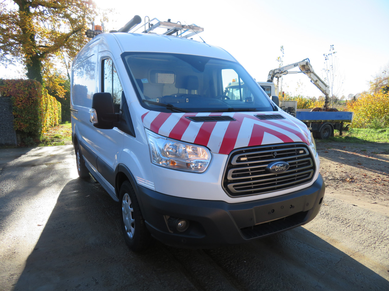 Ford Transit 2.0TDCi - L2H2 - Xe van chở hàng: hình 1 Ford Transit 2.0TDCi - L2H2 - Xe van chở hàng: hình 1