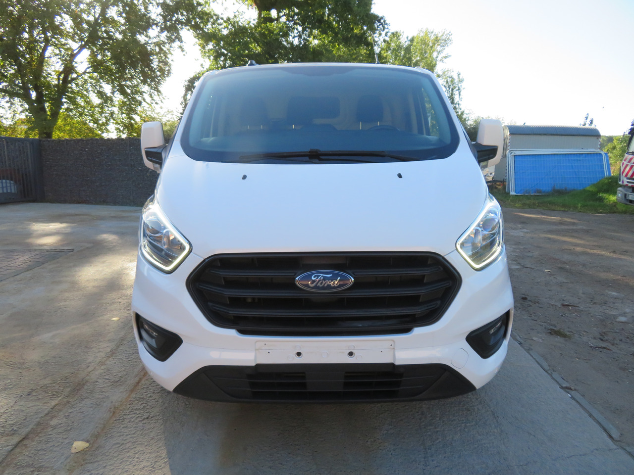 Ford Transit Custom 2.0 Trend - Xe van nhỏ gọn: hình 2 Ford Transit Custom 2.0 Trend - Xe van nhỏ gọn: hình 2