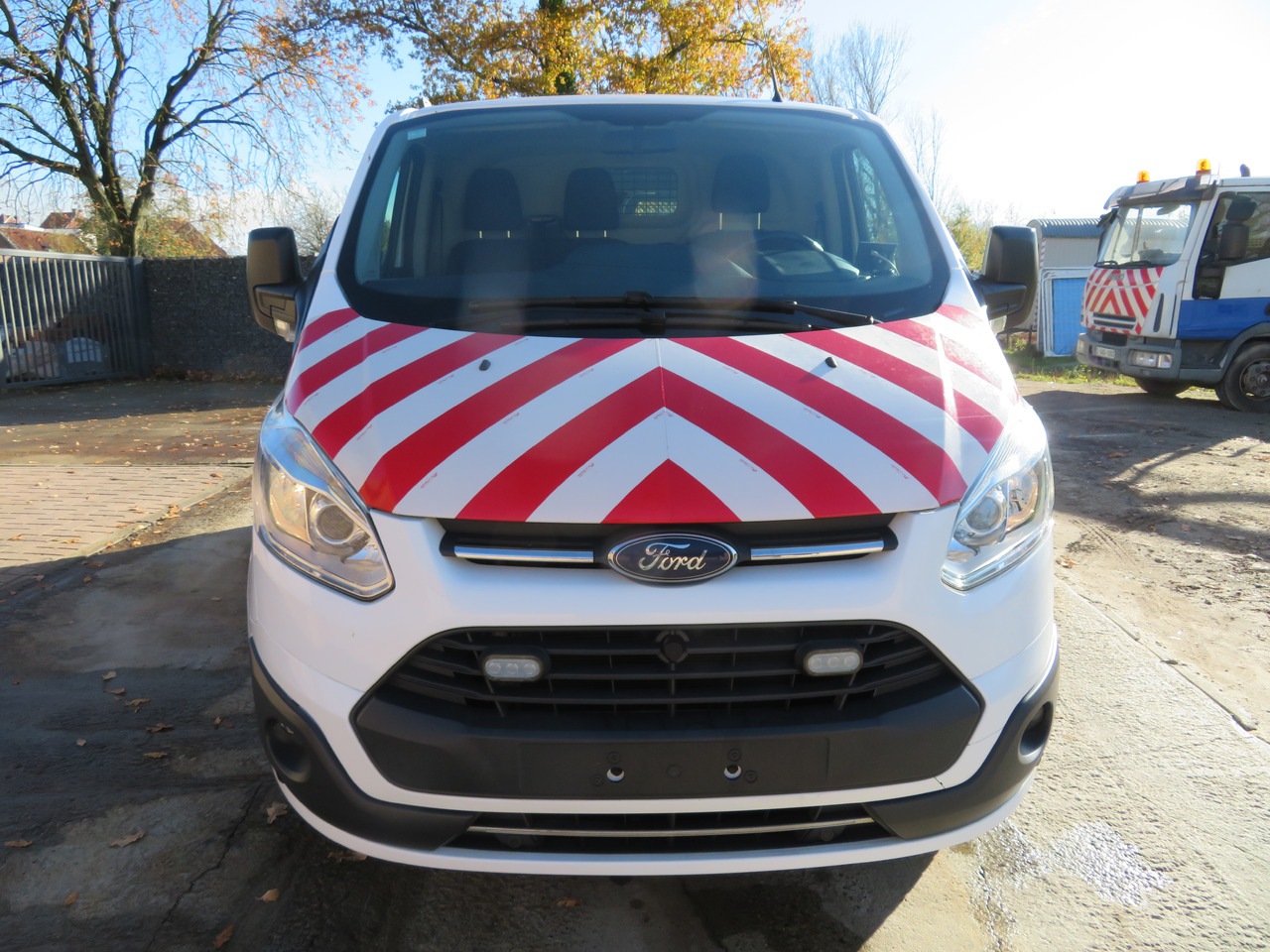 Ford Transit Custom 2.0tdci - Xe van nhỏ gọn: hình 2 Ford Transit Custom 2.0tdci - Xe van nhỏ gọn: hình 2