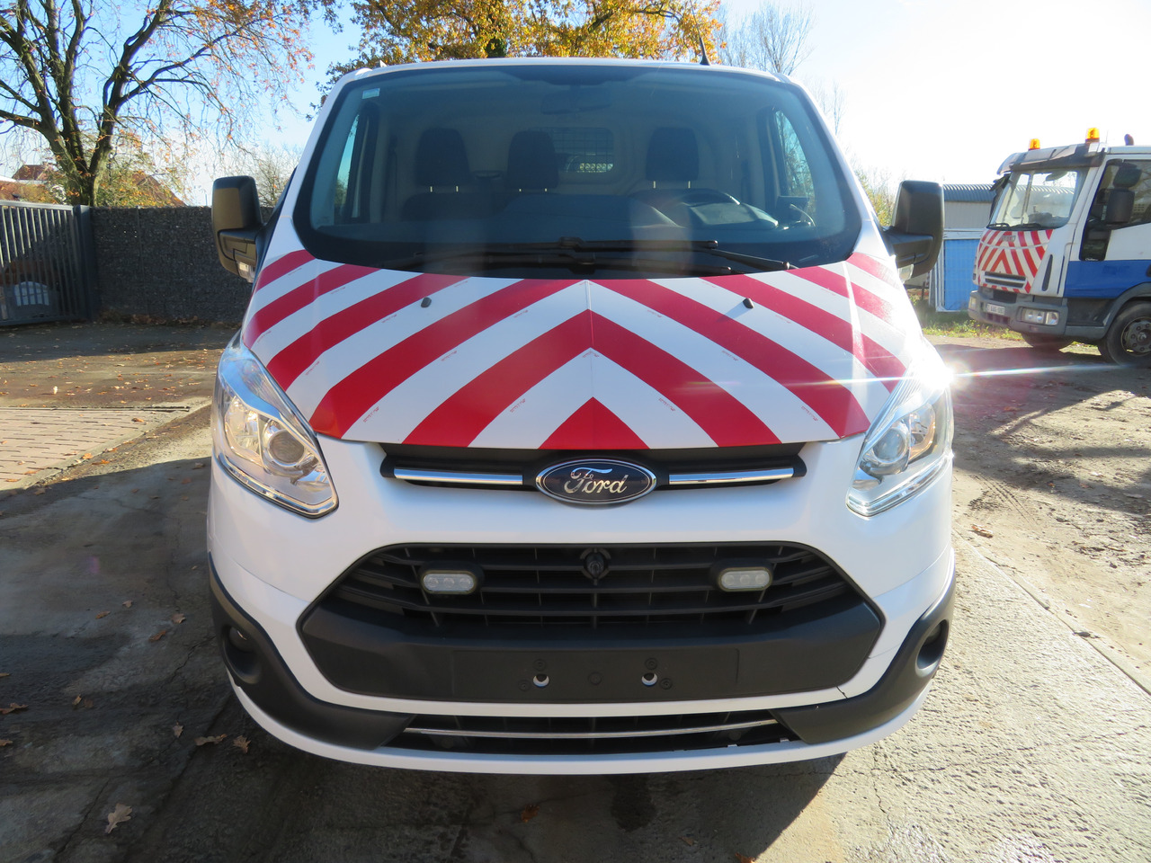 Ford Transit Custom 2.0tdci - Xe van nhỏ gọn: hình 2 Ford Transit Custom 2.0tdci - Xe van nhỏ gọn: hình 2