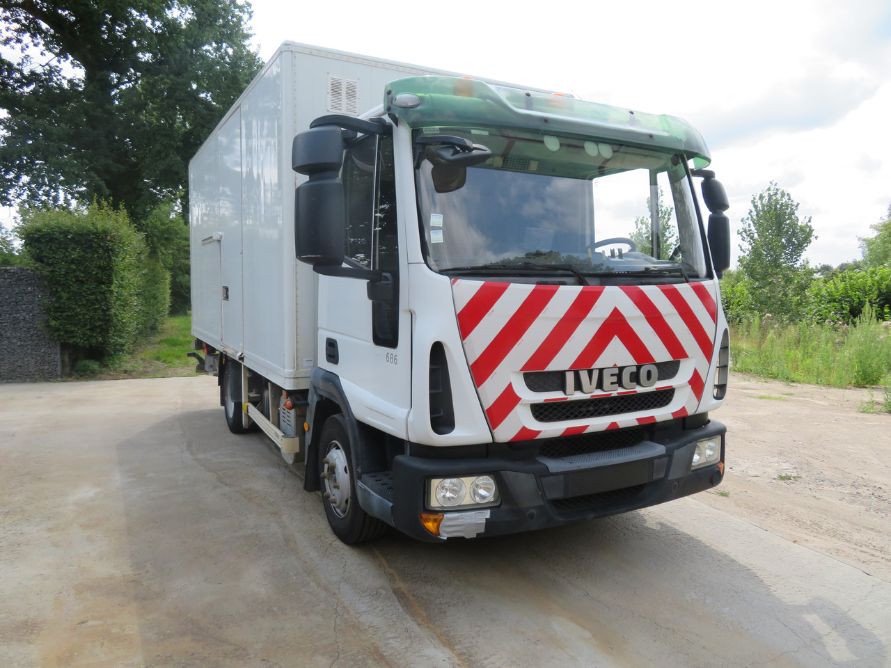 Iveco Eurocargo ML100E18 - Xe tải hộp: hình 1 Iveco Eurocargo ML100E18 - Xe tải hộp: hình 1