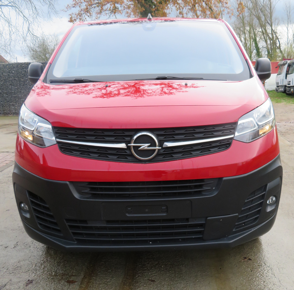 Opel Vivaro 1.5 Blue HDi XL - Xe van nhỏ gọn: hình 2 Opel Vivaro 1.5 Blue HDi XL - Xe van nhỏ gọn: hình 2