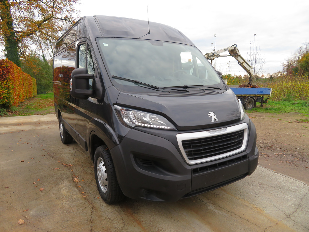 Peugeot Boxer 2.2 BlueHDI L1H2 premium - Xe van nhỏ gọn: hình 1 Peugeot Boxer 2.2 BlueHDI L1H2 premium - Xe van nhỏ gọn: hình 1
