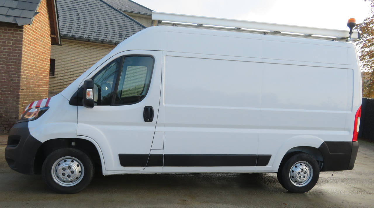 Peugeot Boxer 2.2 BlueHDi - L2H2 - Xe van chở hàng: hình 4 Peugeot Boxer 2.2 BlueHDi - L2H2 - Xe van chở hàng: hình 4