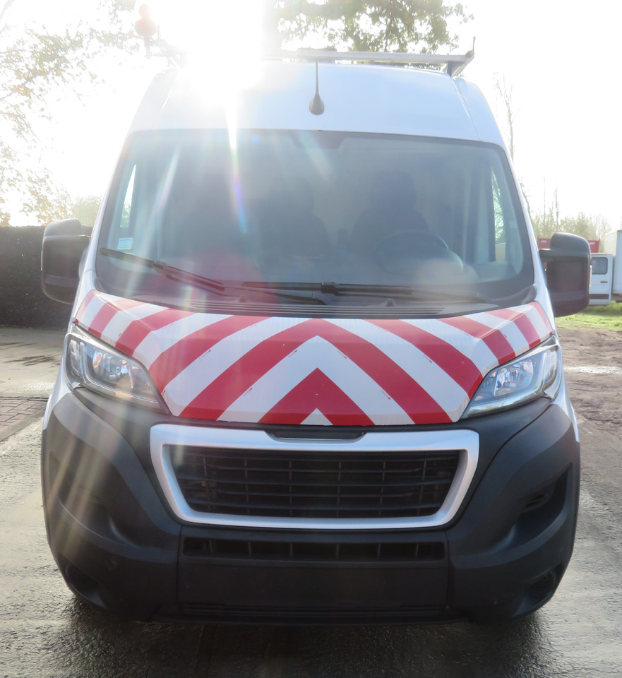 Peugeot Boxer 2.2 BlueHDi - L2H2 - Xe van chở hàng: hình 2 Peugeot Boxer 2.2 BlueHDi - L2H2 - Xe van chở hàng: hình 2